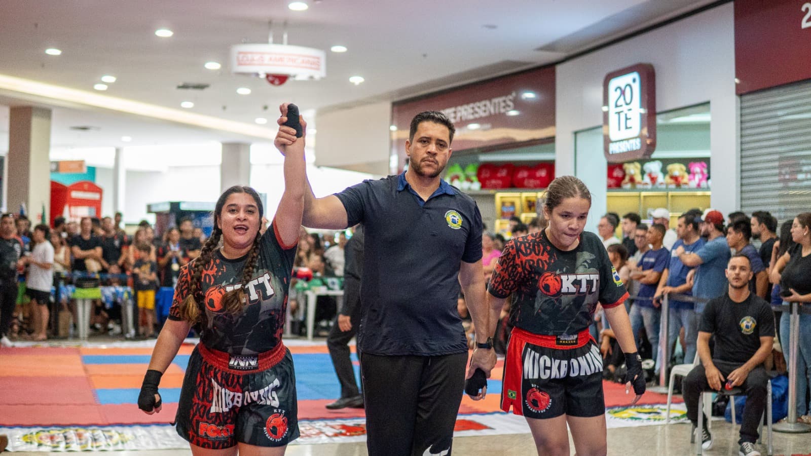 Karen Kagueyama com a vitória no evento